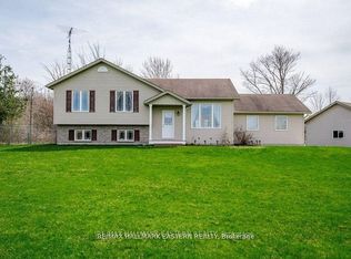 1755A Salem Rd, Prince Edward County, ON K0K 1A0