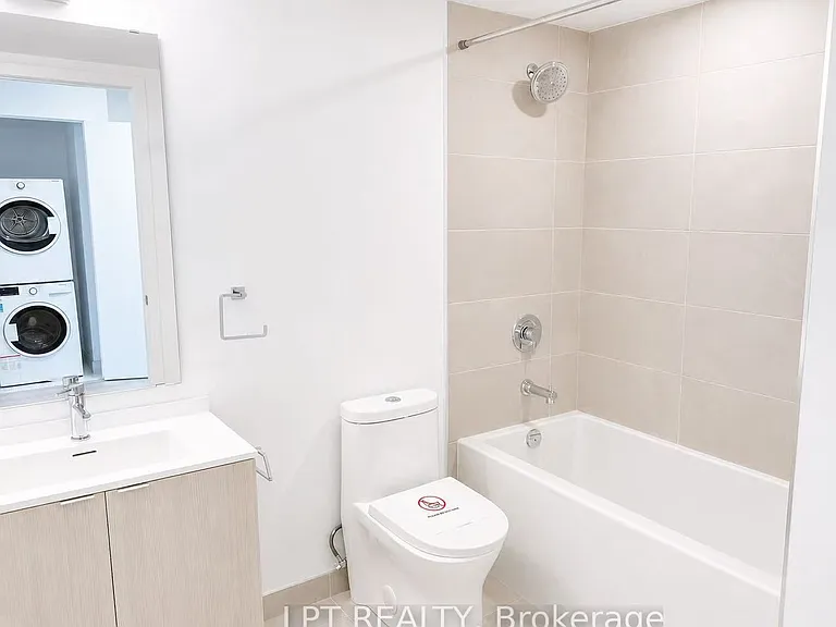 100 Queen St E #2308 — Photo 4