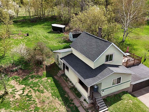 3rd image of 423 County Rd