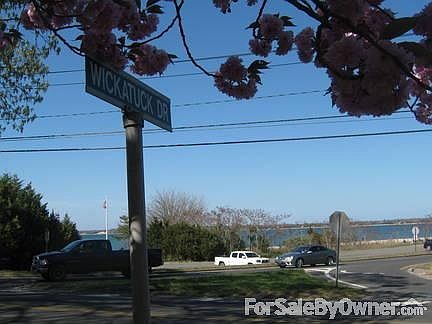 2nd image of 31 Wickatuck Dr