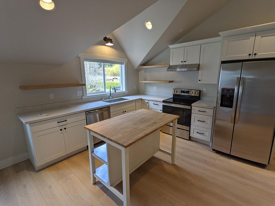 1st image of 3509 W Thurman St #B
