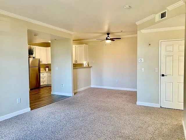 3x2 Dining & Living Area