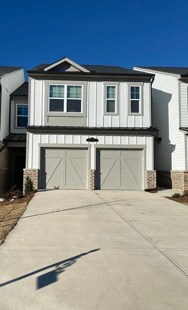 3 bed, 2.5 bath, 1970 sqft, $2,100 — Photo 3