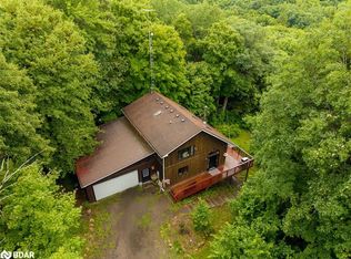 806 Clearwater Lake Rd, Huntsville, ON P0B1L0