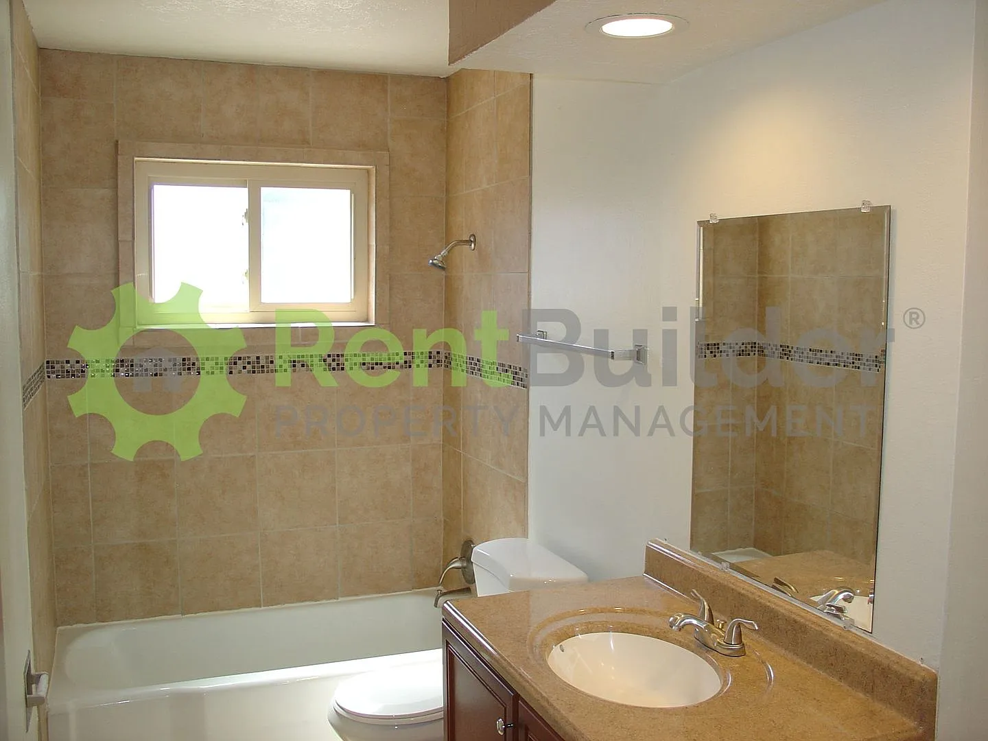 Excellent Northeast Location — Photo 4