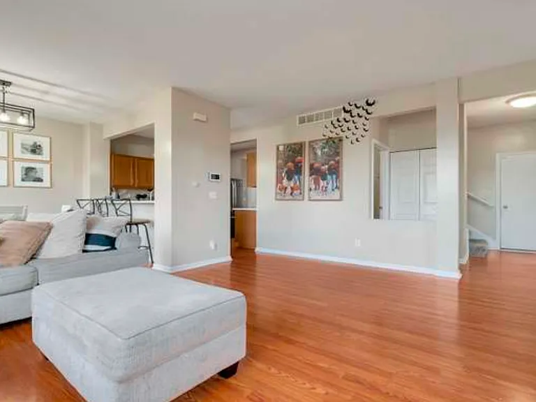 7338 Mabels Way — Photo 4