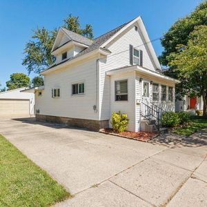 55 Pearl St NW, Sparta, MI, 49345