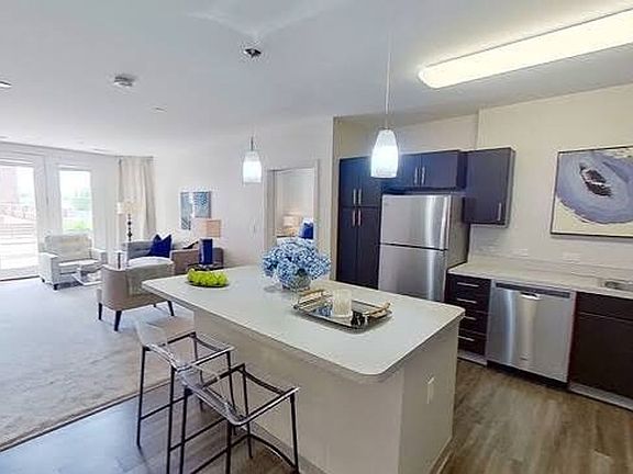 5th image of 1120 Boylston St #4