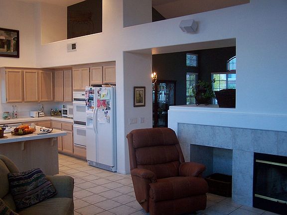 family room into kitchen_2