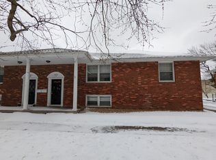 805 NE Magellan Ave APT A, Lees Summit, MO 64086