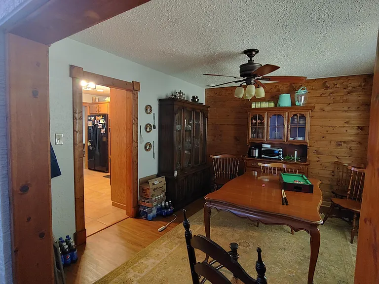 251 Avenue Point — Photo 8