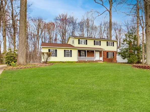 8569 Cornwall Ct, Mentor, OH 44060
