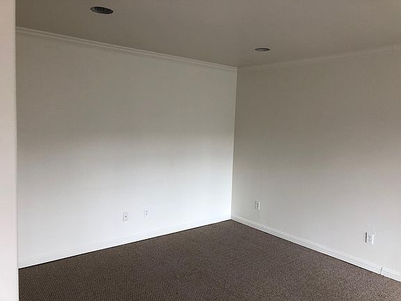 3rd image of 8633 Mellowoods Way