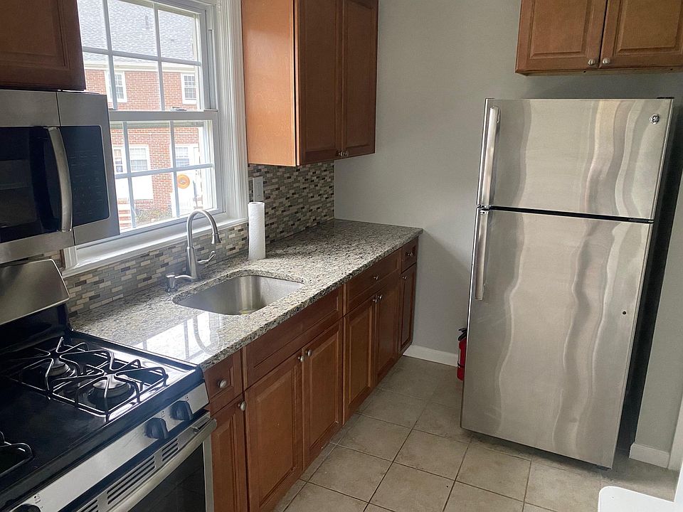 1st image of 293 Elmwood Ave #B
