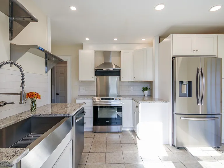 169 Glenwood Ave #2 — Photo 30