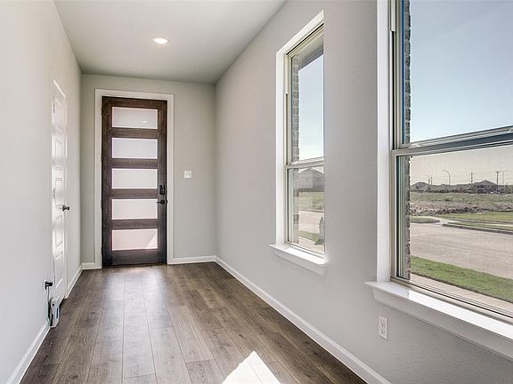 3rd image of 4801 Monte Verde Dr