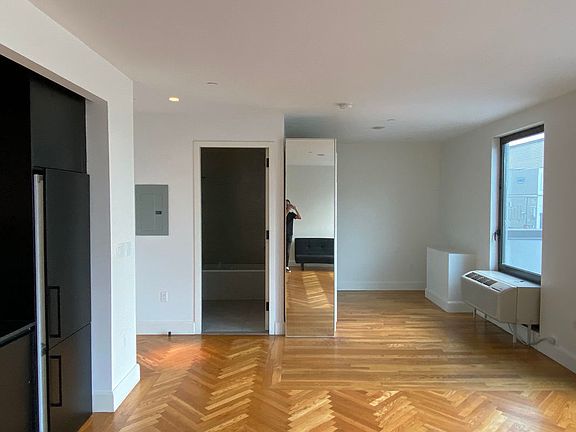 3rd image of 233 Gold St #501
