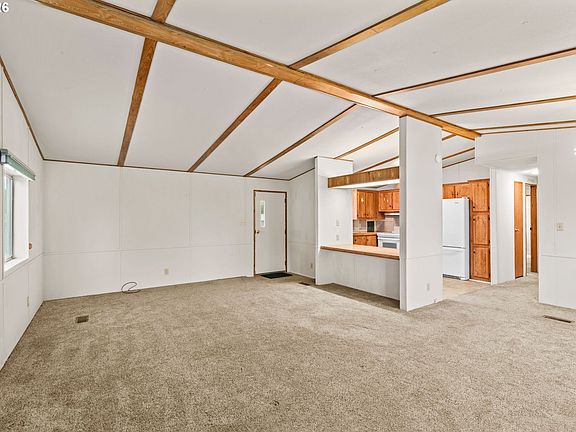 5th image of 1400 Candlelight Dr Space 208