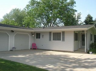1522 Sayles Dr, Jackson, MN 56143