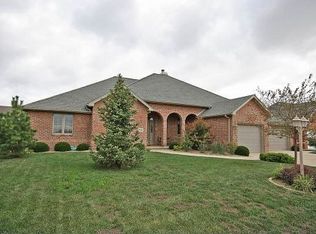 1611 Copperfield Dr, Morton, IL