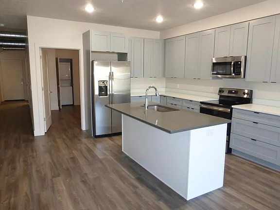 3rd image of 606 W North Temple St #108