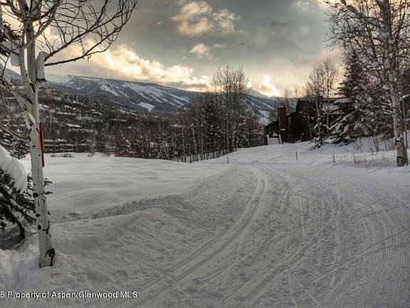 The Homestead Winter Walking