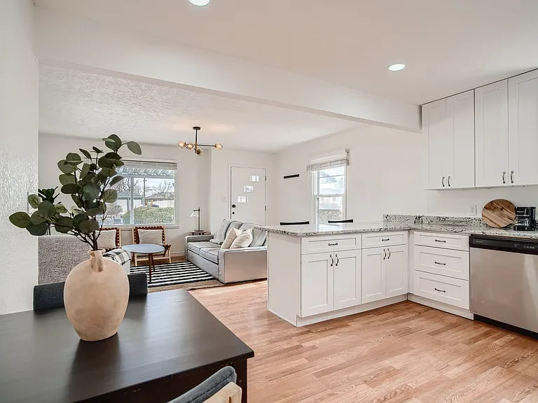 4685 Pierce St — Photo 9
