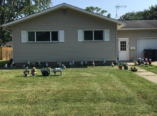 108 Walnut St, Three Oaks, MI 49128