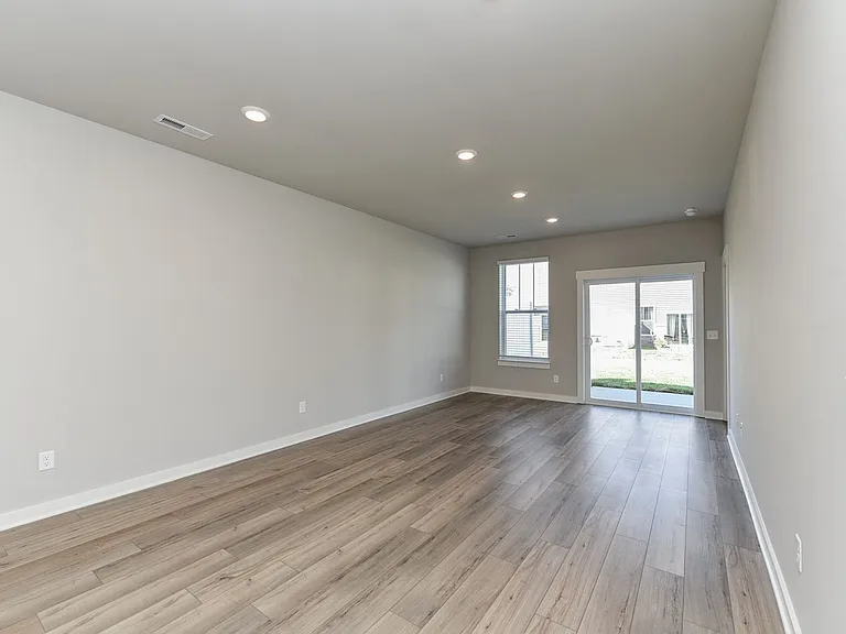 728 Mickelson Way — Photo 16