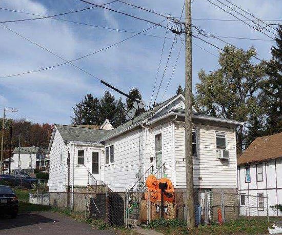 2nd image of 609 E State St