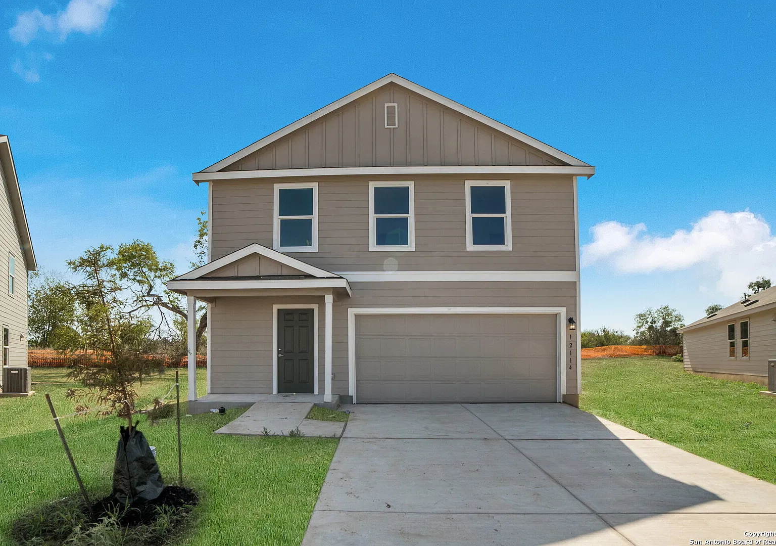 4 bed, 1950 sqft, $1,989 — Photo 3