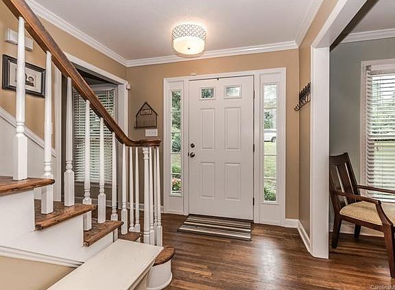 3rd image of 5012 Broken Saddle Ln