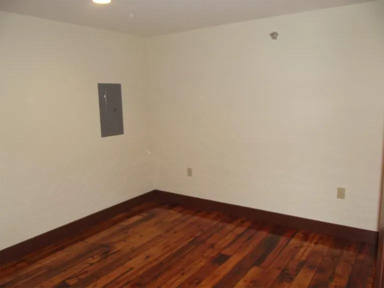 125 Inman St E #206 — Photo 4