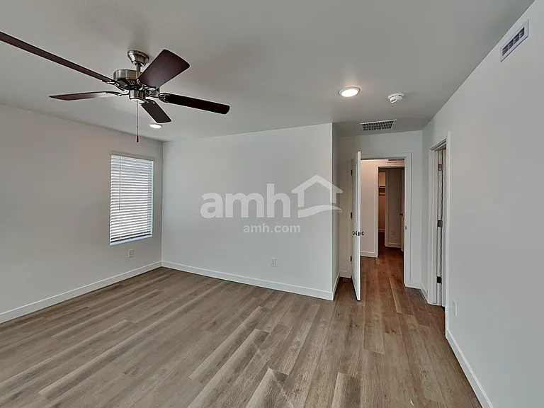 18458 W El Cortez Pl — Photo 12
