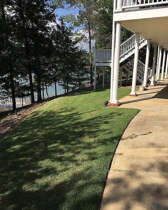 2nd image of 139 Martins Pointe Dr