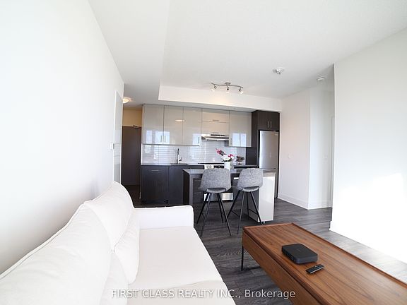 4th image of 188 Fairview Mall Dr #1511