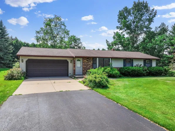 2689 Stonegate Dr, Green Bay, WI 54313