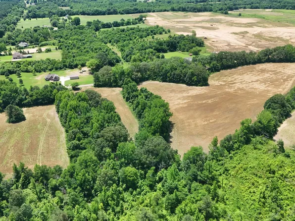 63 Newell Rd, Lake Cormorant, MS 38641