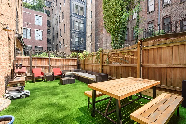 Rented by SERHANT. | media 7