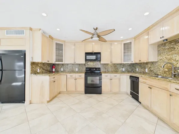 2824 Briarhurst Dr APT 13, Houston, TX 77057