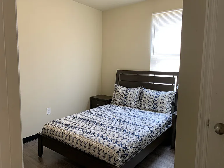 Fountain Hill Apartments — Photo 21