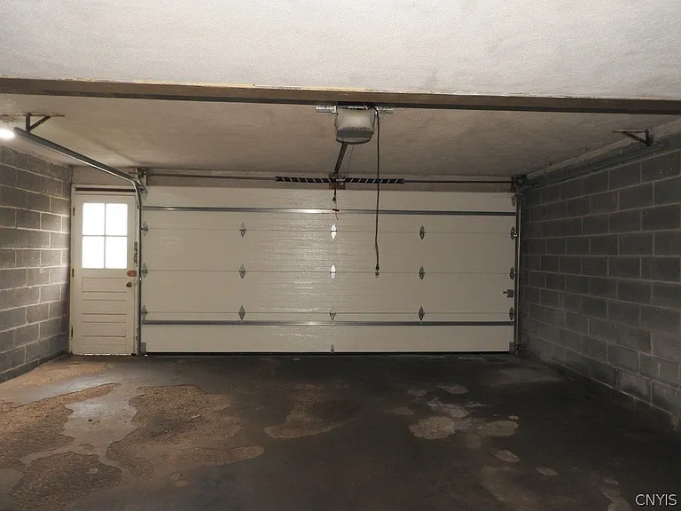 504 Hillsboro Pkwy — Photo 23