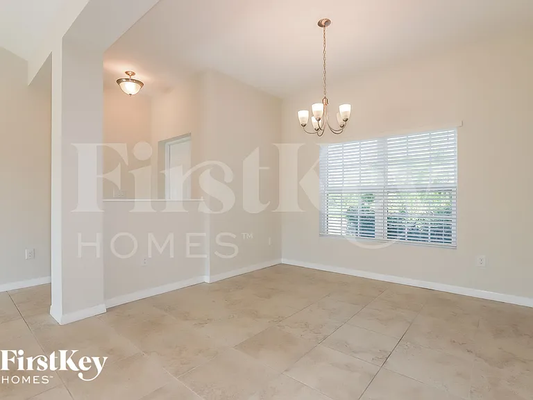 1620 Patio Ter — Photo 5