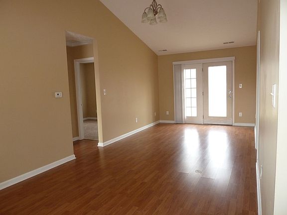 3rd image of 4930 W Troy Ave
