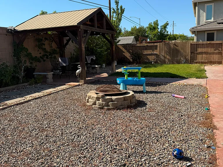2337 Madison Ave — Photo 11