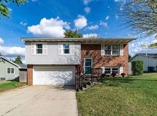 1052 Rosewood Dr, Marysville, OH 43040