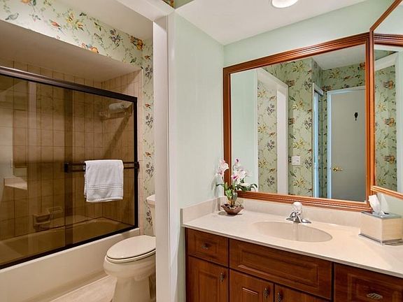 5th image of 8821 SE Eaglewood Way