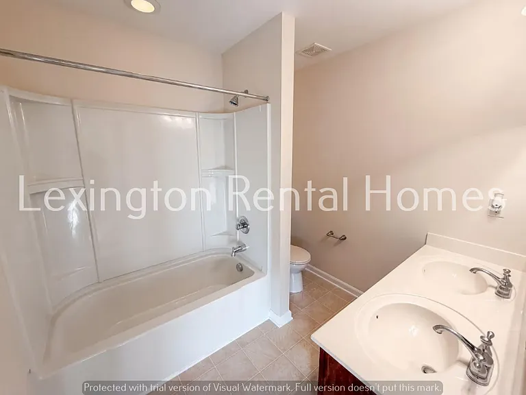 152 Castlefield Dr — Photo 12
