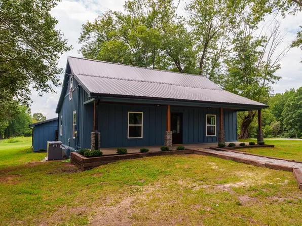 151 Hawkins Rd, Livingston, TN 38570