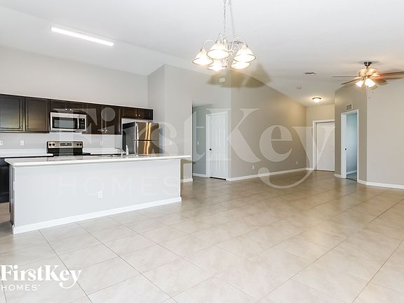 5th image of 2219 SW Haycraft Cir